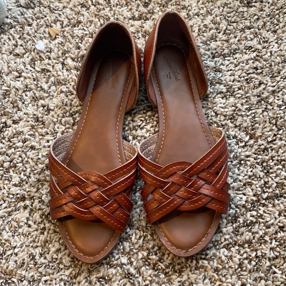 Universal Thread Flats